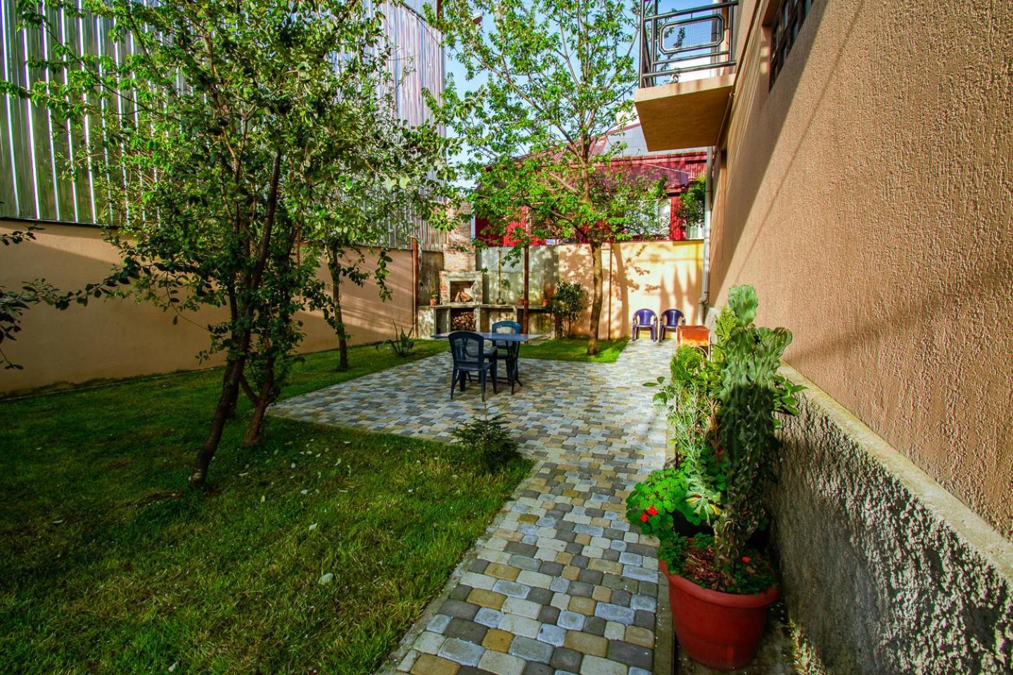 Nana'S Guesthouse Μπατούμι Εξωτερικό φωτογραφία