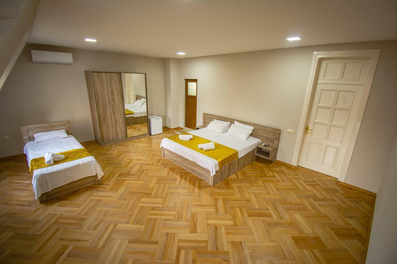 Nana'S Guesthouse Μπατούμι Εξωτερικό φωτογραφία