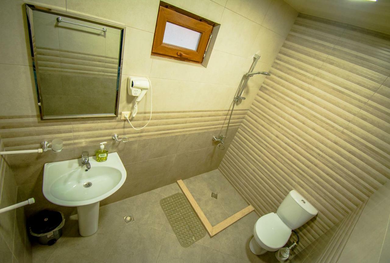 Nana'S Guesthouse Μπατούμι Εξωτερικό φωτογραφία