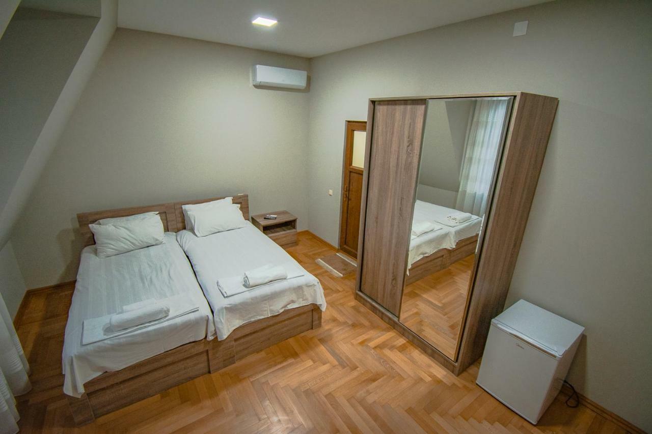 Nana'S Guesthouse Μπατούμι Εξωτερικό φωτογραφία