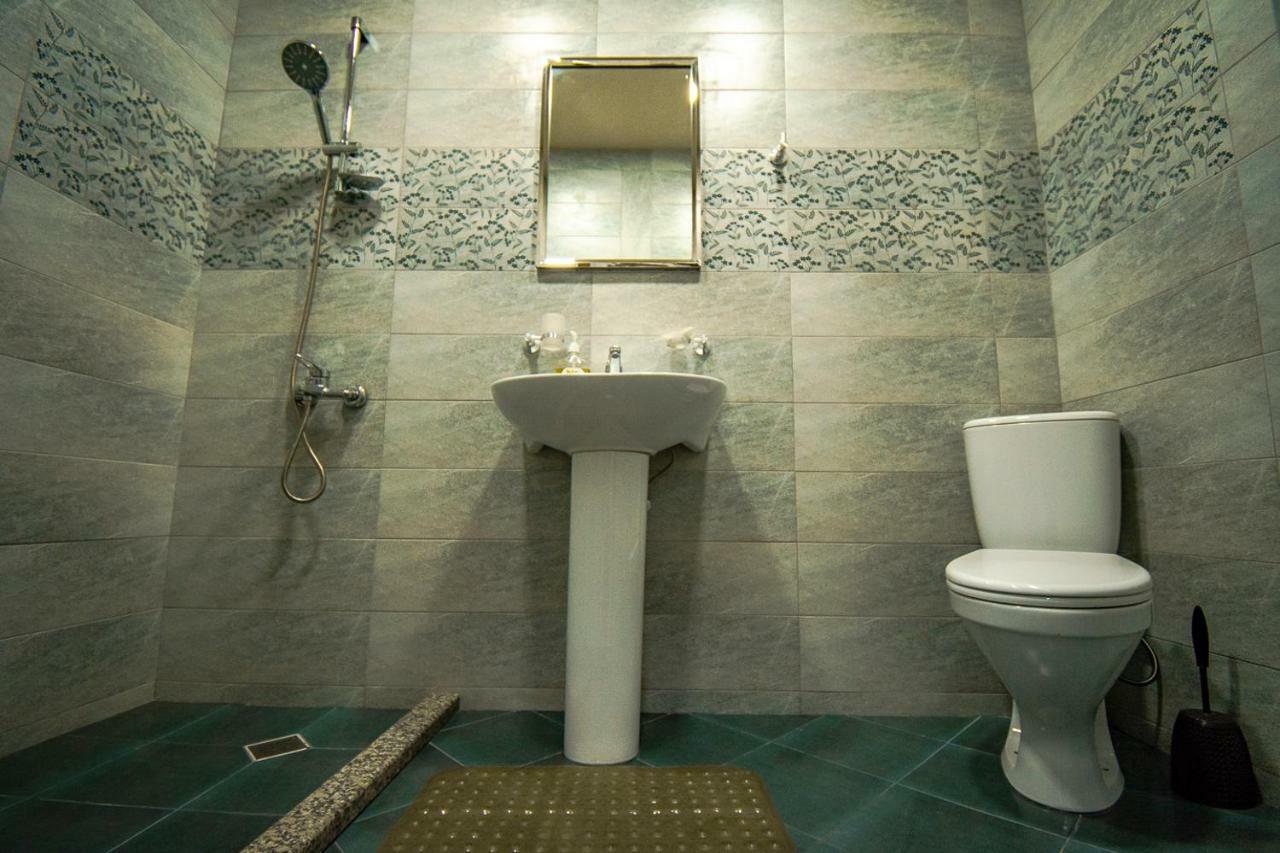 Nana'S Guesthouse Μπατούμι Εξωτερικό φωτογραφία